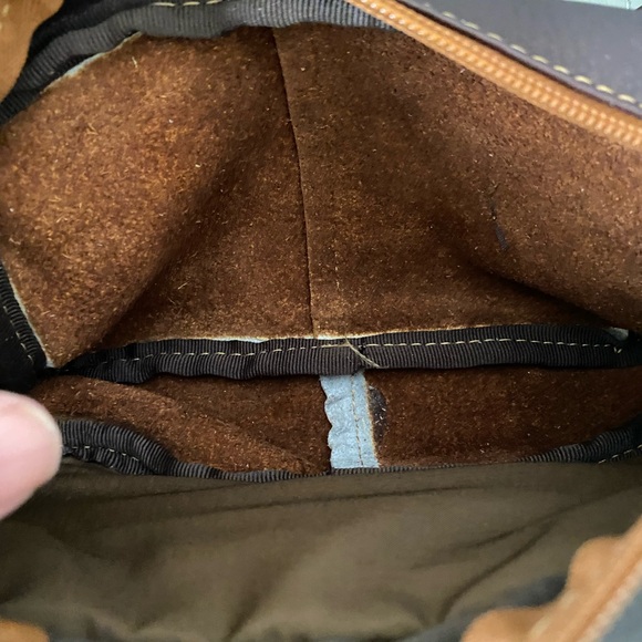 Elegant Brown and Tan Leather Belt Bag - Picture 4 of 9